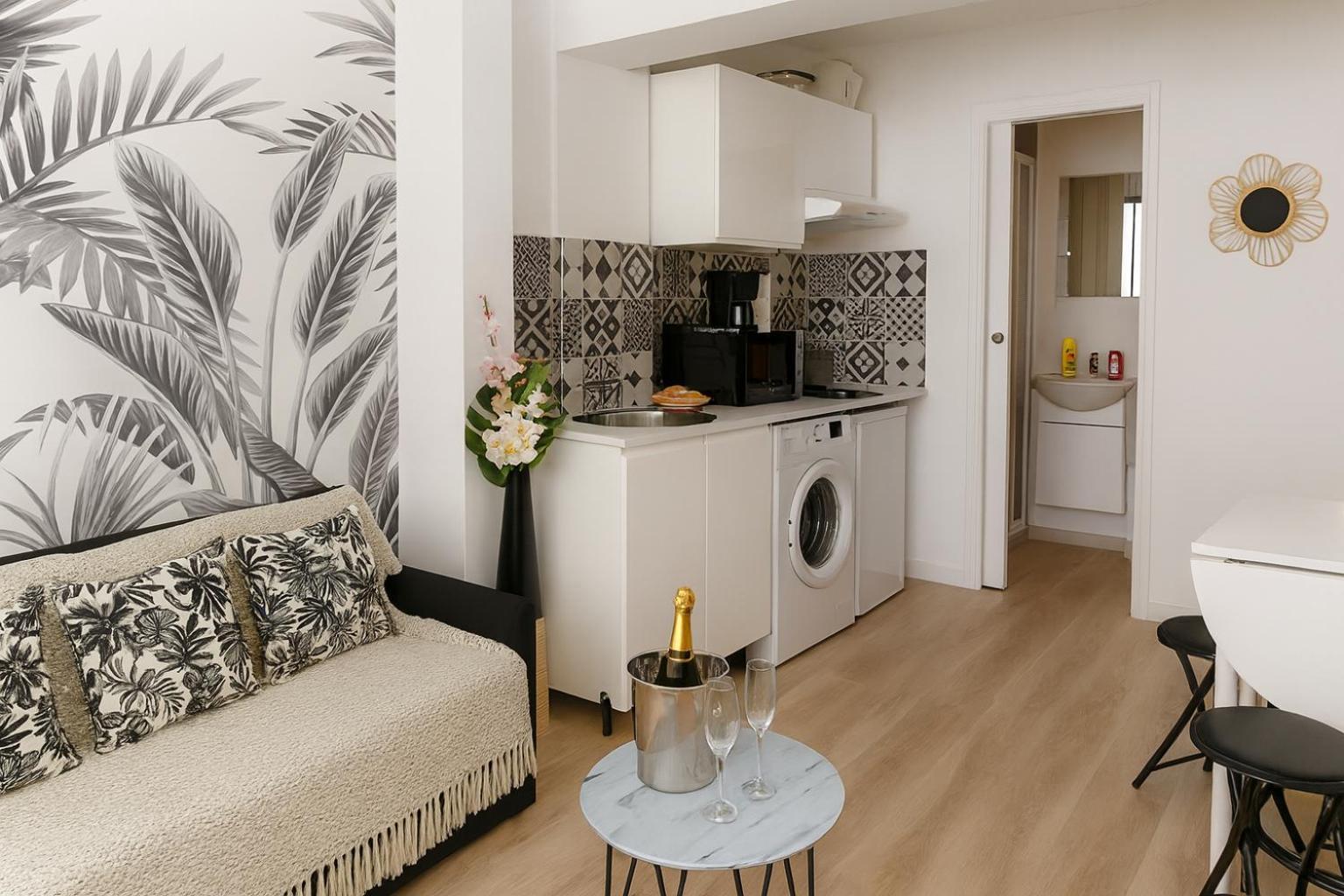 Gambetta Residences Centre * Paris